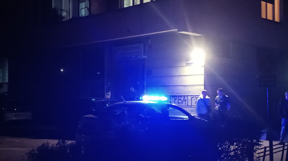 Unija Roma Srbije: Brutalan napad na romsku porodicu, pokušali da im zapale kuću, povredili bebu