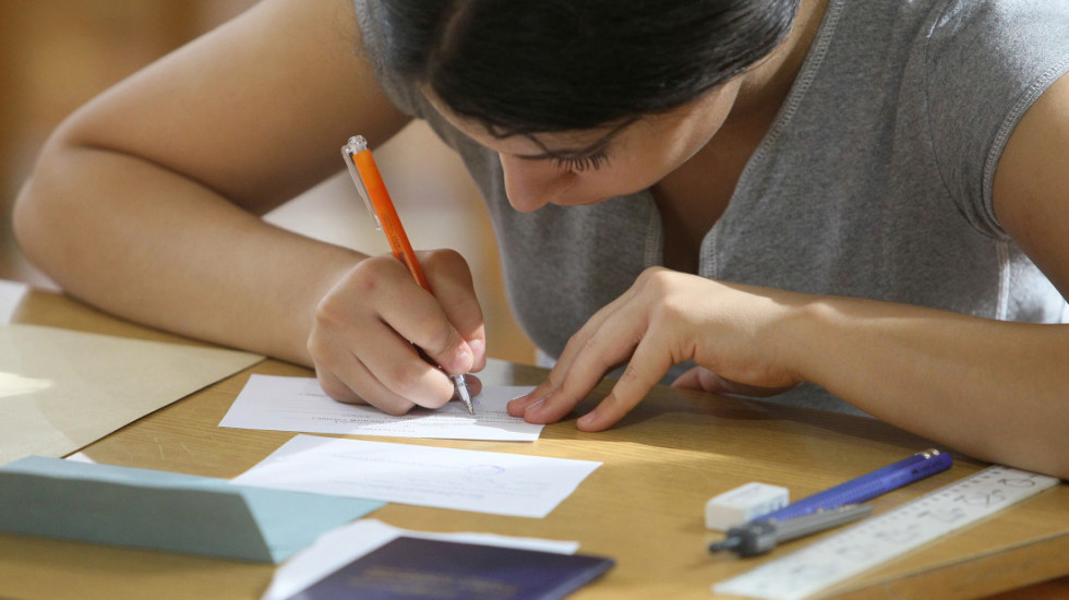 Objavljen Konkurs za upis u srednje škole za školsku 2025/26. godinu