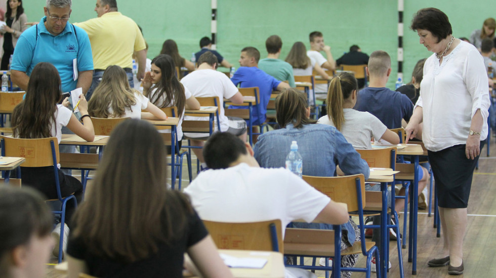 Osmaci u ponedeljak polažu završni test iz srpskog jezika