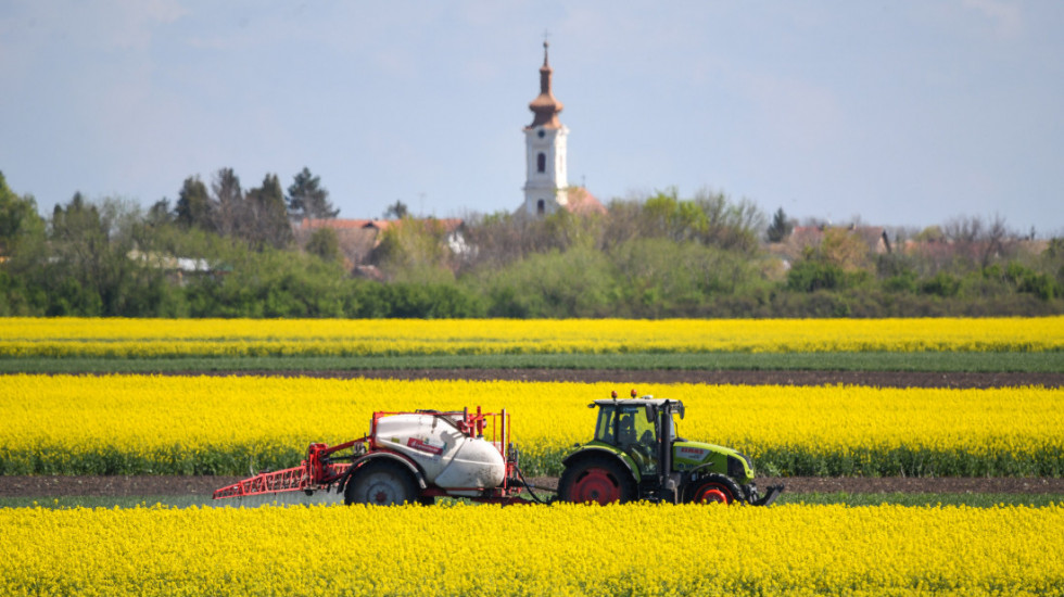 (FOTO/VIDEO) Da li je neophodno da se udruženja "legitimišu" pre dolaska u Ministarstvo poljoprivrede?