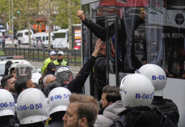U Turskoj uhapšeno 97 studenata koji su protestovali protiv kontroverznog islamskog propovednika