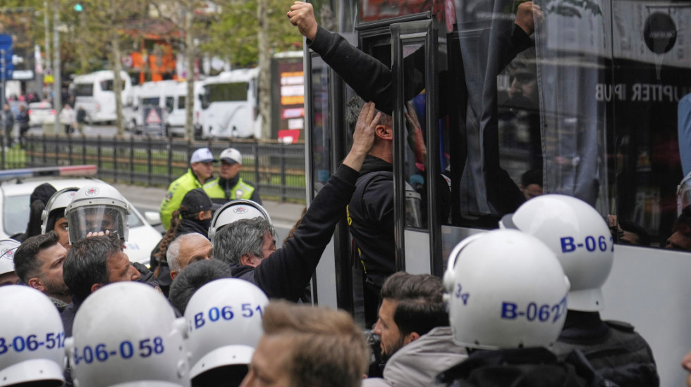 U Turskoj uhapšeno 97 studenata koji su protestovali protiv kontroverznog islamskog propovednika