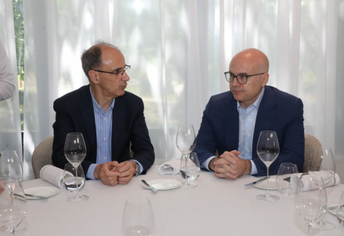 Macut u razgovoru sa Vučevićem naveo da će njegov prioritet biti projekti usmereni na poboljšanje životnog standarda