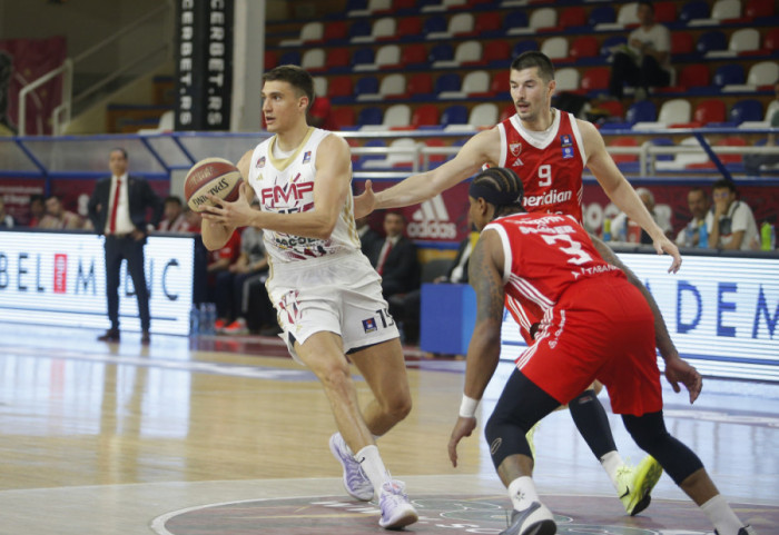 Košarkaši FMP promašili šut za pobedu, Zvezda nastavila seriju u Železniku