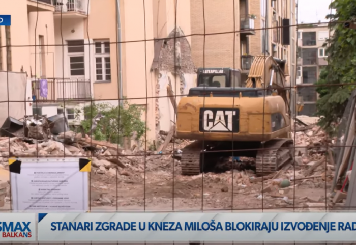 (VIDEO) Stanari danima blokiraju izgradnju šestospratnice u Kneza Miloša: "Ugroženi su temelji naše zgrade"