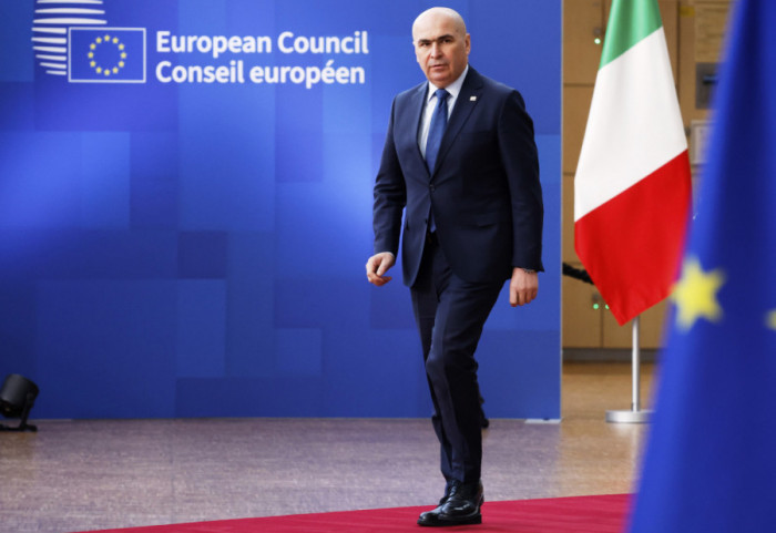 Rumunski predsednik Boložan prihvatio ostavku premijera Marsela Čolakua
