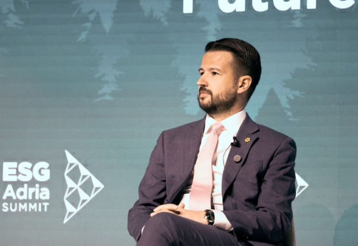 Milatović uputio Predlog za promenu Ustava Crne Gore:"Zaposleni da ne rade nedeljom i u dane državnih i drugih praznika"