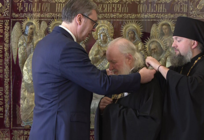 Vucic Decorates Russian Patriarch Kirill with the Order of the Republic of Serbia, First Class