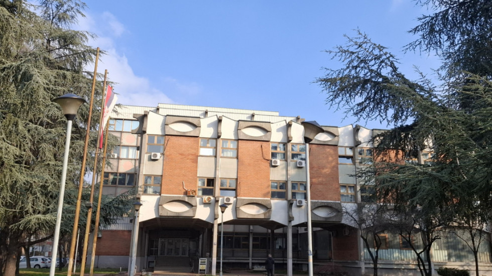 Otpao deo plafona između dve zgrade pored vrtića na Novom Beogradu, Treće OJT naložilo uviđaj