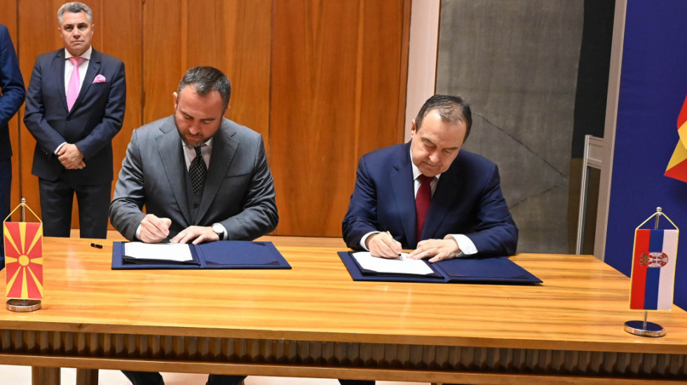 (FOTO) Sa Severnom Makedonijom potpisan sporazum o zajedničkoj kontroli na graničnim prelazima Preševo i Tabanovce