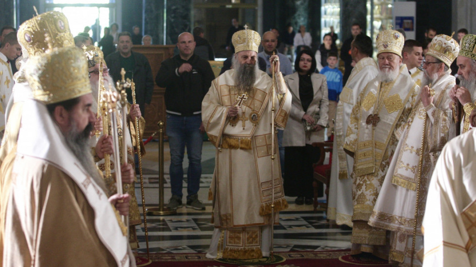 (FOTO) Počeo Sabor SPC, patrijarh Porfirije služi liturgiju u Hramu Svetog Save