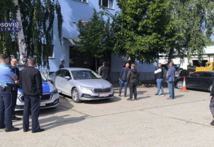 (VIDEO) Kosovska policija upala u JKP "Vodovod Ibar"