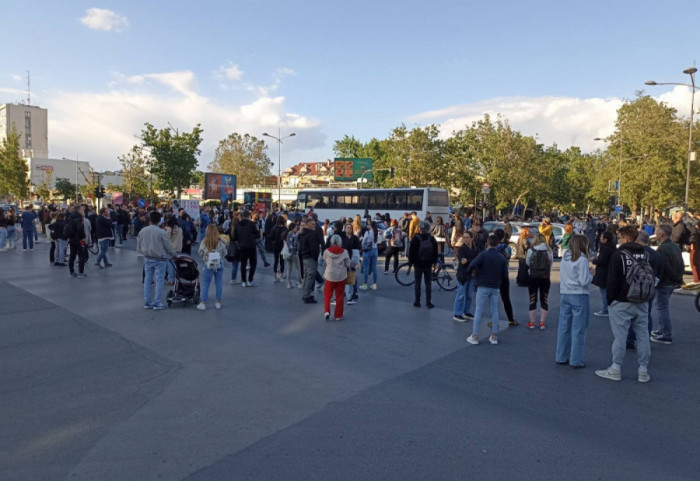 (FOTO/VIDEO) Završena blokada 30 raskrsnica u Novom Sadu, trajala 45 minuta