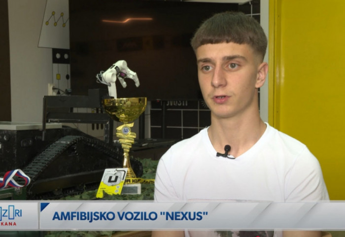 (VIDEO) Petar ima samo 16 godina, a već se proslavio izumima: Njegov robot skuplja opasni otpad u vodi i na zemlji