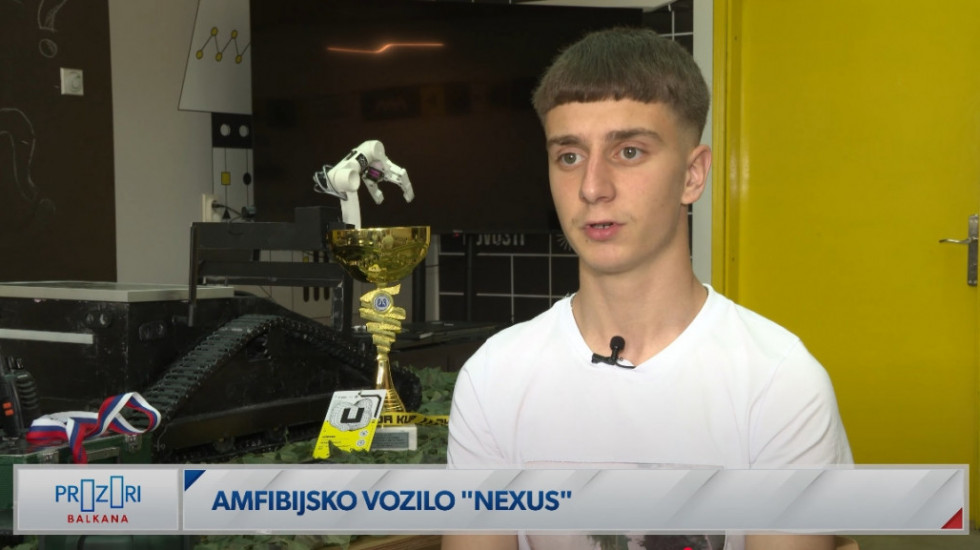 (VIDEO) Petar ima samo 16 godina, a već se proslavio izumima: Njegov robot prikuplja opasni otpad u vodi i na zemlji
