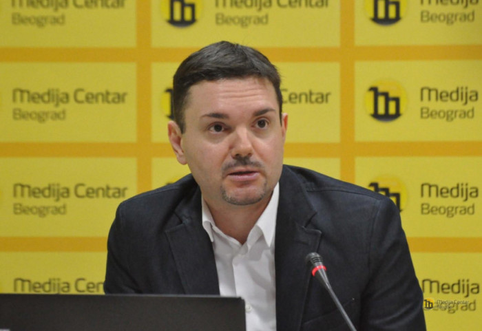 Istoričar i publicista Milivoj Bešlin gost emisije Sinteza u 21 sat