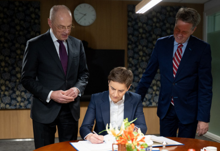 Brnabić u Hagu, sastanak sa predsednicima oba doma parlamenta Holandije: Bitan dijalog kako bi se čule obe strane