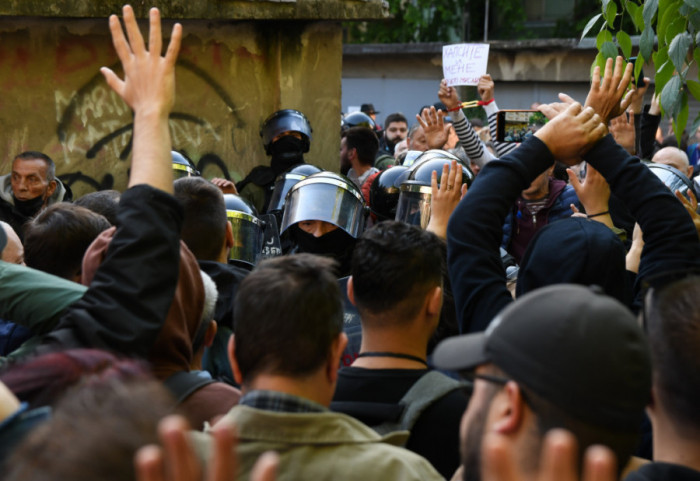 (VIDEO) Da li su izbori koje studenti traže rešenje: "Ne moraju nužno da donesu stabilnost kada postoji kriza poverenja"