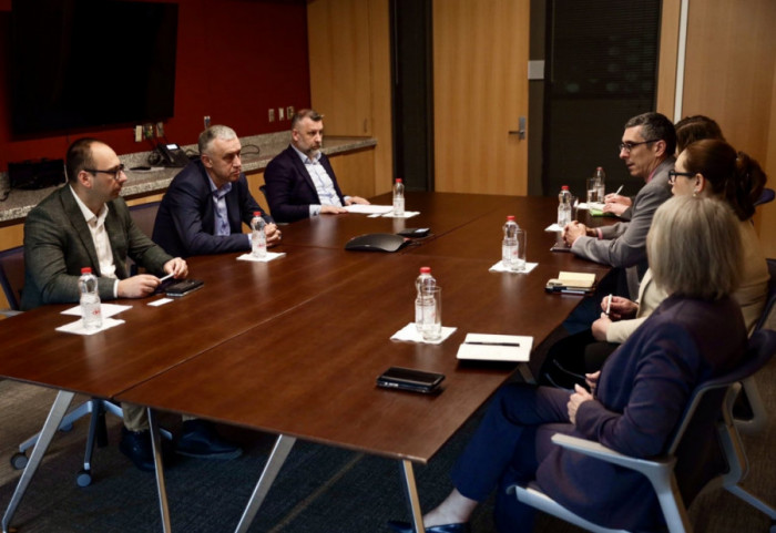 Elek sa zamenikom šefa misije SAD na KiM: Jednostranim potezima Kurti nastoji da protera srpski narod iz pokrajine