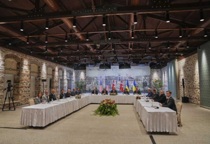 Završeni trilateralni pregovori u Istanbulu između SAD, Ukrajine i Turske