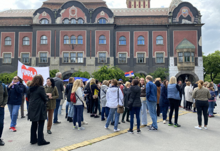 Dvanaestočasovni protest "Sever zove" u Subotici: Okupljanje u centru grada - performans "Zid srama i zid nade"