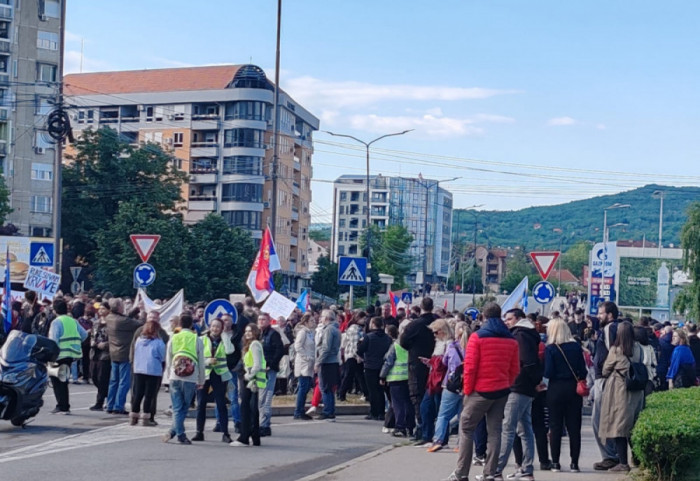 "Grad u kom se lome istina i laž": U Nišu studenti održali protest "Izbori(mo) se"sa zahtevom za raspisivanjem izbora