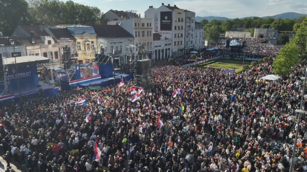 "All-People's Assembly" Held in Nis, President Vucic Addresses Crowd