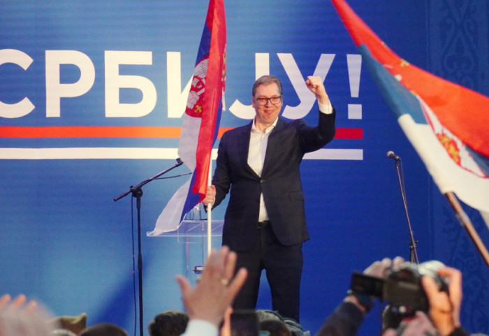 Vučić sa Svenarodnog sabora: Gradićemo novo porodilište u Nišu, od prvog jula besplatan prevoz i udžbenici za decu