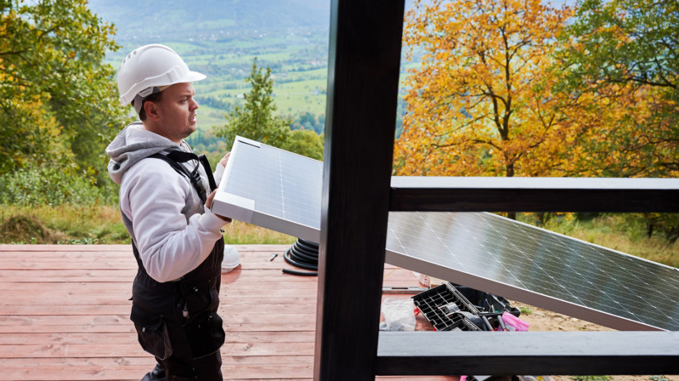 (VIDEO) Da li su solarni paneli isplativi i zašto ih u Srbiji koristi manje od jedan odsto domaćinstava
