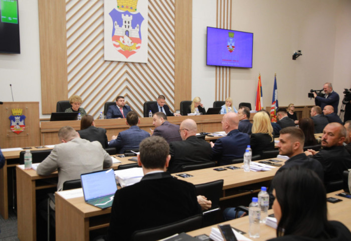 Skupština grada zaseda u petak u 10, zborovi građana najavili protest ispred gradskog parlamenta