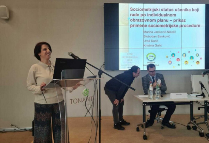 Defektolog o inkluziji: Sistem čini da se kao spoljni saradnici kasno uključimo u proces dodatne podrške