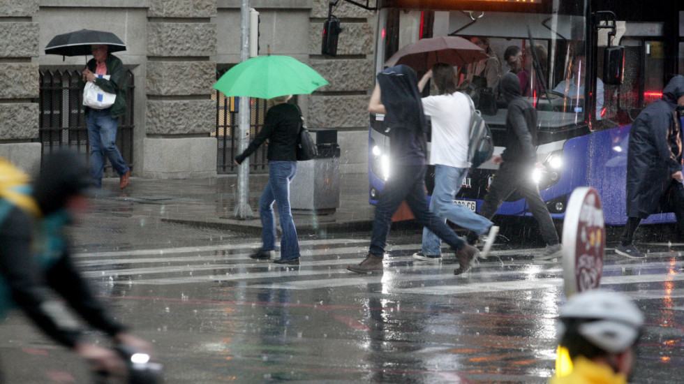 Kiša i pljuskovi sa grmljavinom i gradom: Temperatura do 22 stepena