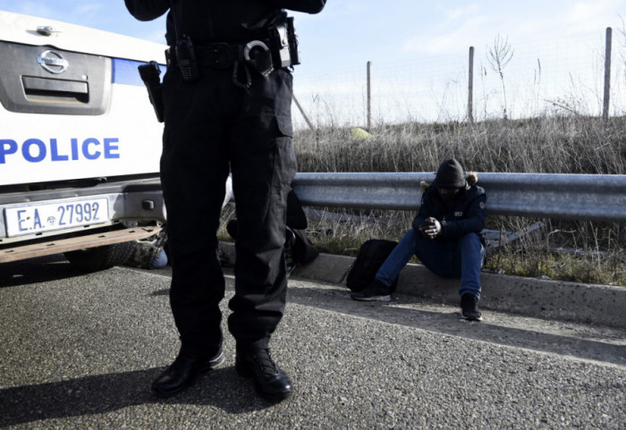 Razbijena kriminalna mreža u Grčkoj: Uhapšeno 23 krijumčara migranata, zaradili više od četiri miliona evra
