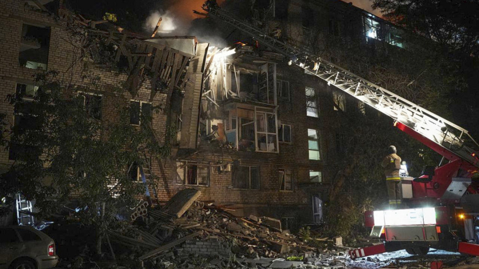 (FOTO) Jedan od najvećih napada Rusije na Ukrajinu: Blizu 300 dronova i 70 raketa, stradalo najmanje 12 osoba