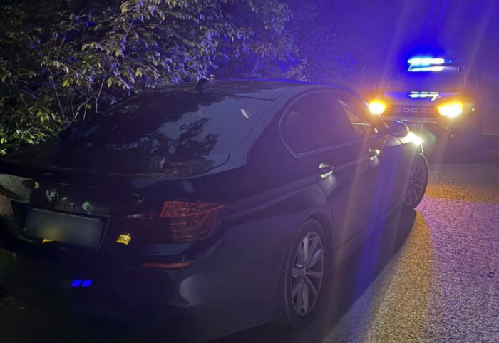 (FOTO) Uhapšena trojica državljana BiH: Prebacivali arome za nargilu čamcem preko Drine