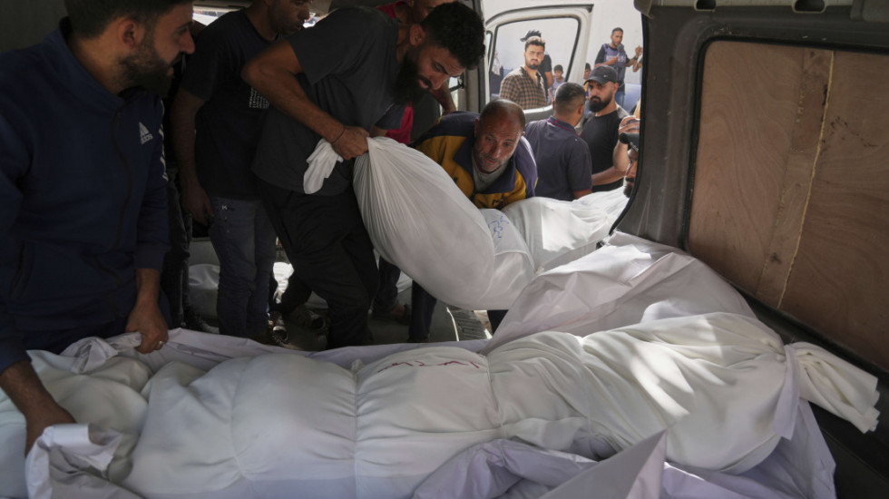 Izraelska vojska napala palestinsku školu u Gazi: Poginulo više od 30 osoba