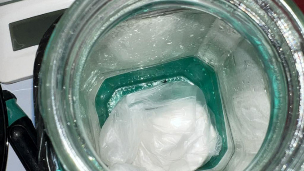 (FOTO) Uhapšen muškarac (46) u Staroj Pazovi: Policija u njegovom stanu pronašla skoro kilogram amfetamina