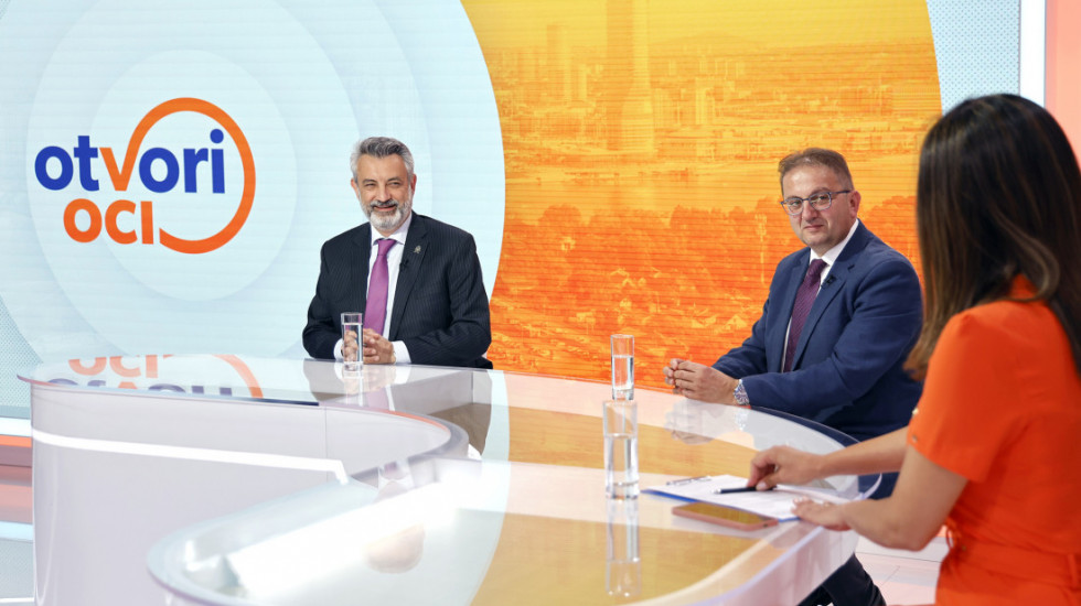 Analitičari o blokadi centra Beograda: Deđanski poziva Šapića da siđe među građane, a Miletić da zakon važi za sve