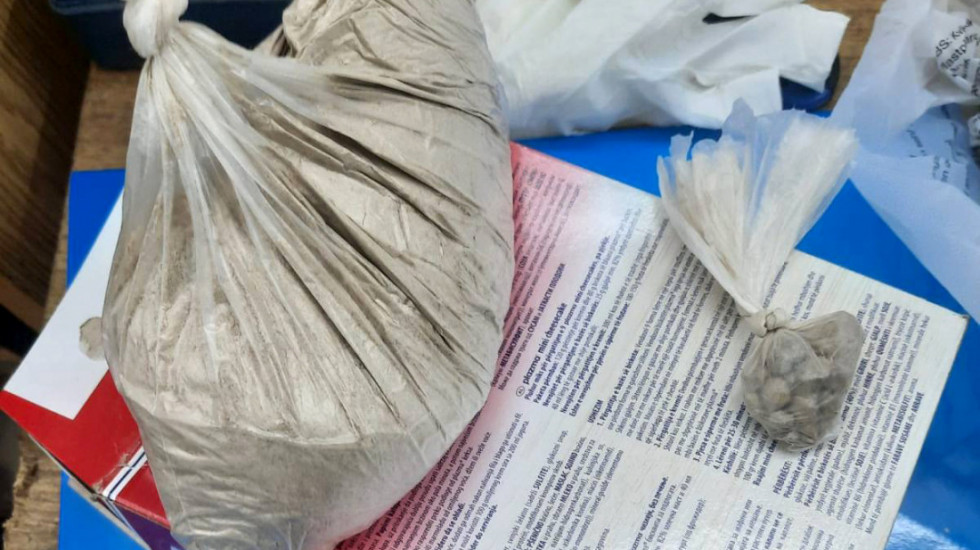Uhapšena dvojica pod sumnjom da su na KiM nabavljali heroin i prodavali ga u Srbiji i Mađarskoj