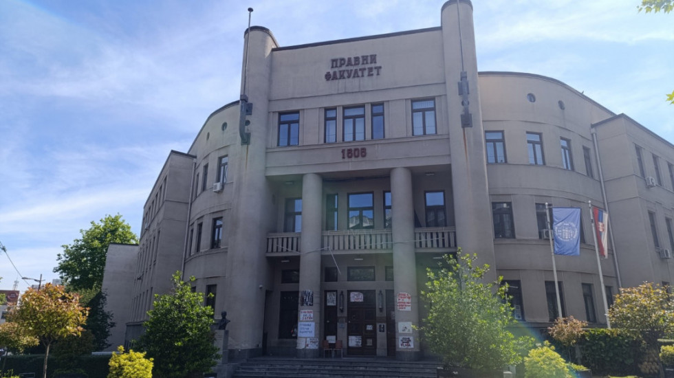 Student Pravnog fakulteta delimično priznao da je napao profesorku, portira i kolegu, naloženo ispitivanje svedoka