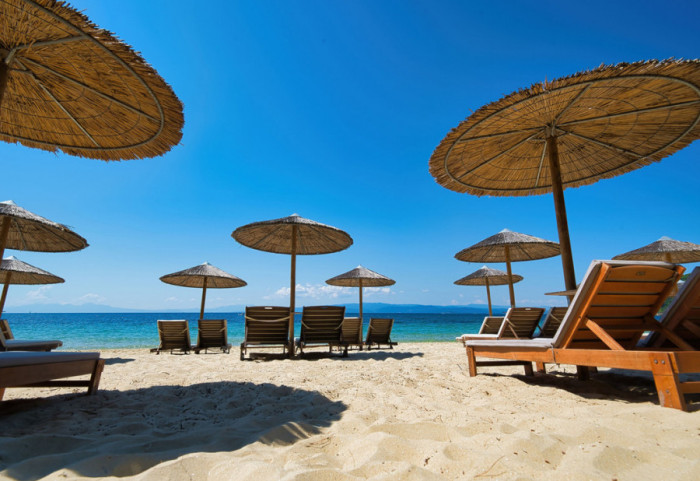 Gde ćemo letovati ove godine: Avio karte i benzin skuplji, Srbi menjaju planove zbog rata na Bliskom istoku