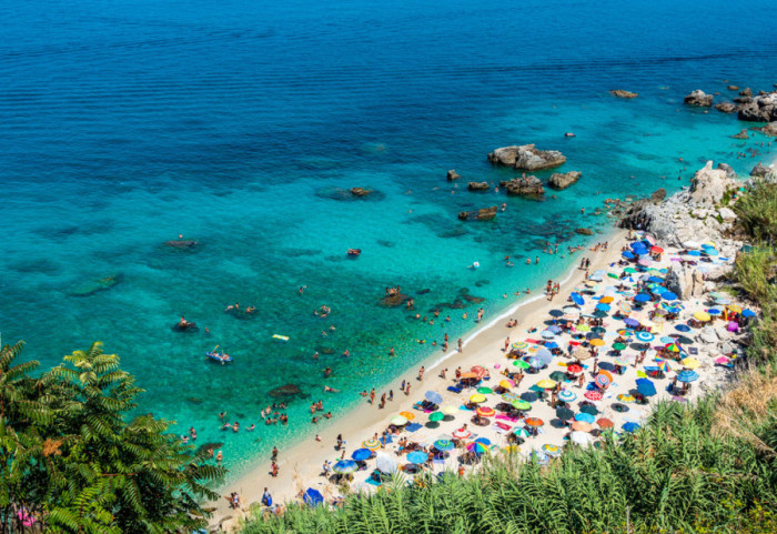 (VIDEO) Globalna inflacija podigla cene letovanja: Najveće interesovanje srpskih turista i dalje za Grčku