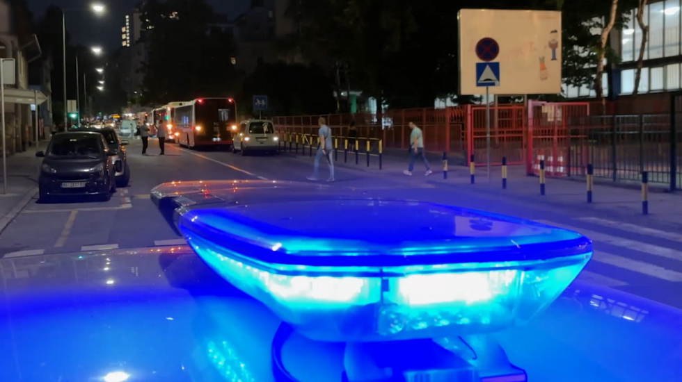 Uhapšen tinejdžer iz Apatina: Pucao na muškarca koji mu duguje novac i pretio mu