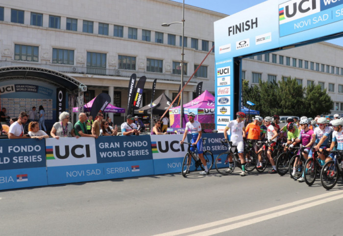 (FOTO) Otvorena biciklistička trka "Gran fondo Novi Sad 2025", preko Dunava i Fruške gore