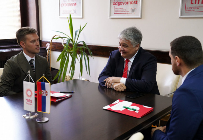(FOTO) Lučić: Nova generacija stipendista Telekoma nastavlja školovanje na Koledž Evropa