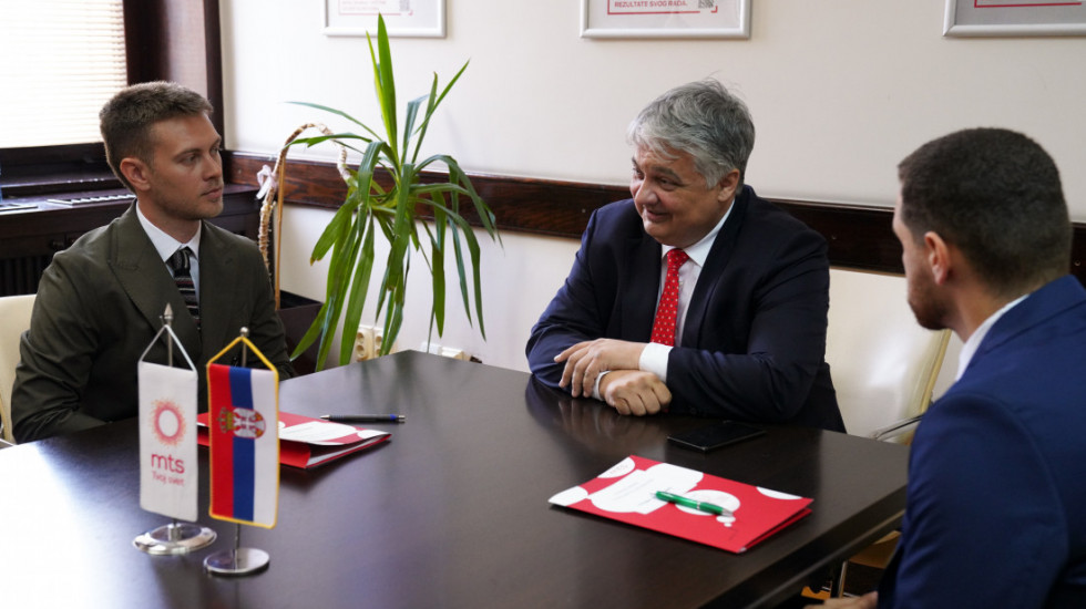 (FOTO) Lučić: Nova generacija stipendista Telekoma nastavlja školovanje na Koledž Evropa
