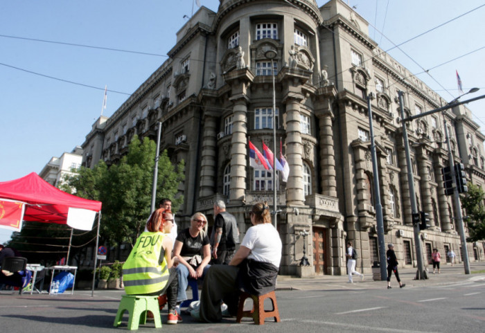 Ispred Vlade Srbije treći dan zaredom protest zaposlenih na univerzitetu, ne odustaju od svojih zahteva