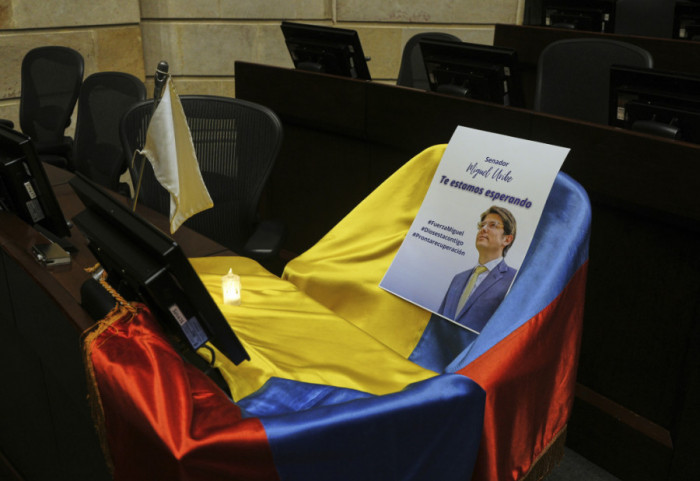Kolumbijski predsednički kandidat u kritičnom stanju nakon atentata na predizbornom skupu u Bogoti