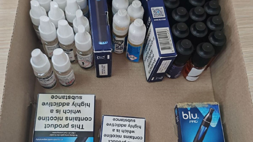 (FOTO) Na graničnom prelazu Đerdap kod dvoje stranih putnika zaplenjeni psihoaktivni lekovi i derivati kanabisa