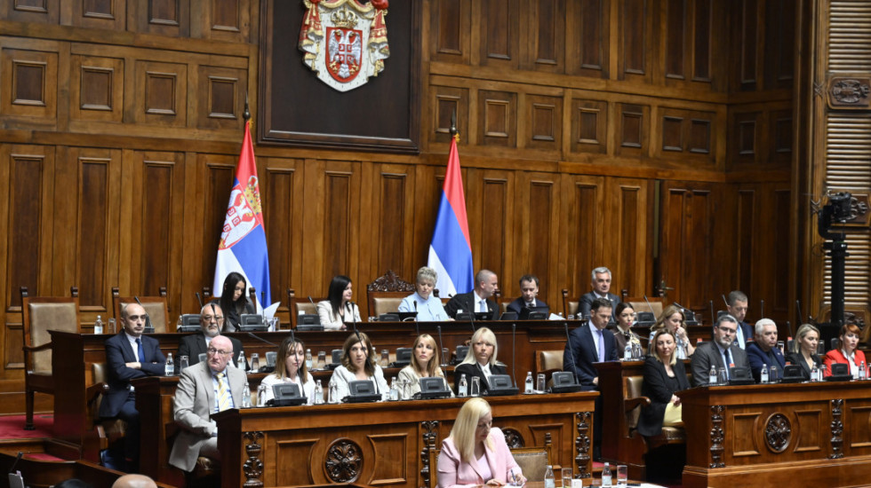 Završena sednica Skupštine: Poslanici raspravljali o alimentacionom fondu i medijskim zakonima, tema i lokalni izbori
